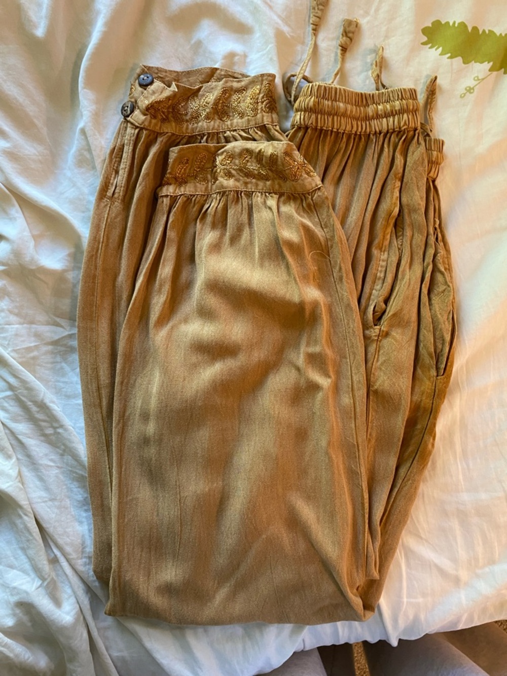 Relaxed Jogger Hippie Women’s Pants in Golden Yellow